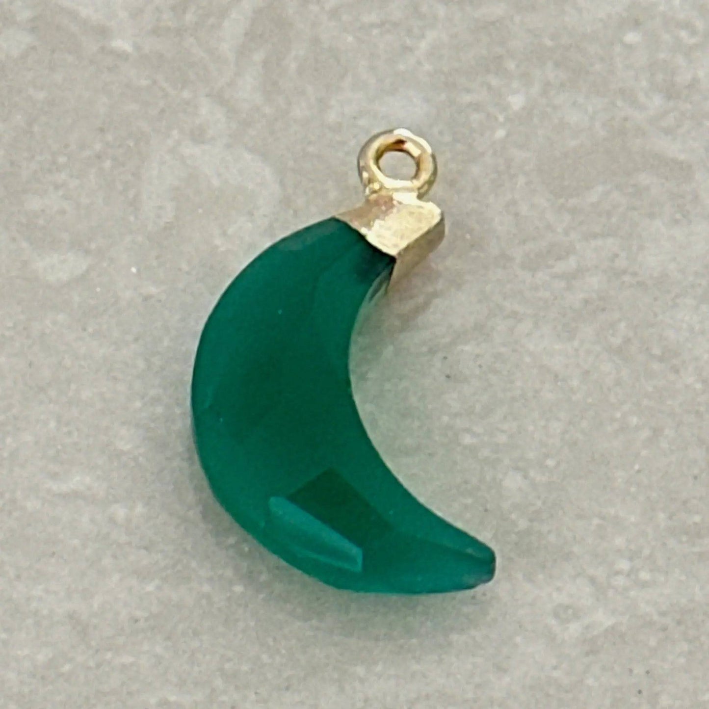 Green Onyx Gemstone Horn Necklace - Uplift Beads