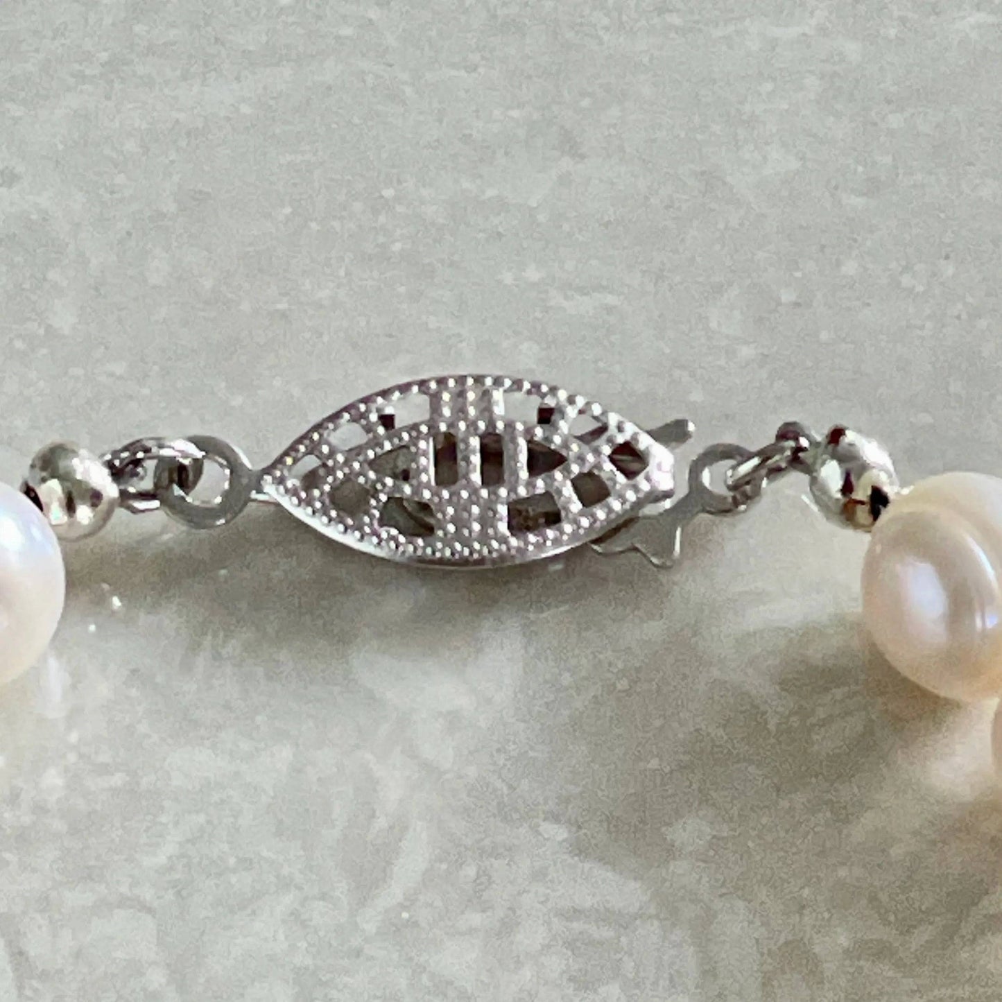 Freshwater White Pearl Bracelet - Uplift Beads